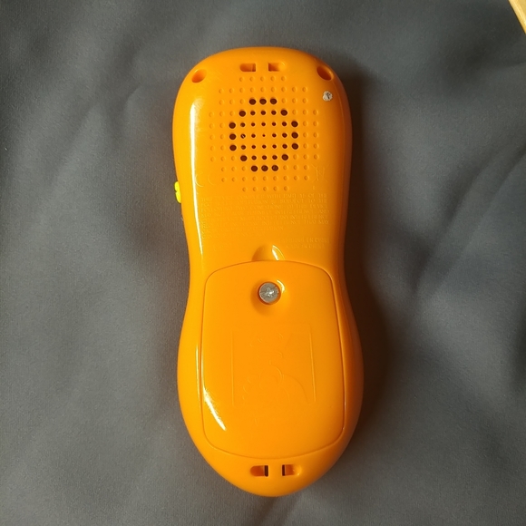 VTech Click & Count Remote Sounds Music & Lights Up Toy - Picture 4 of 15